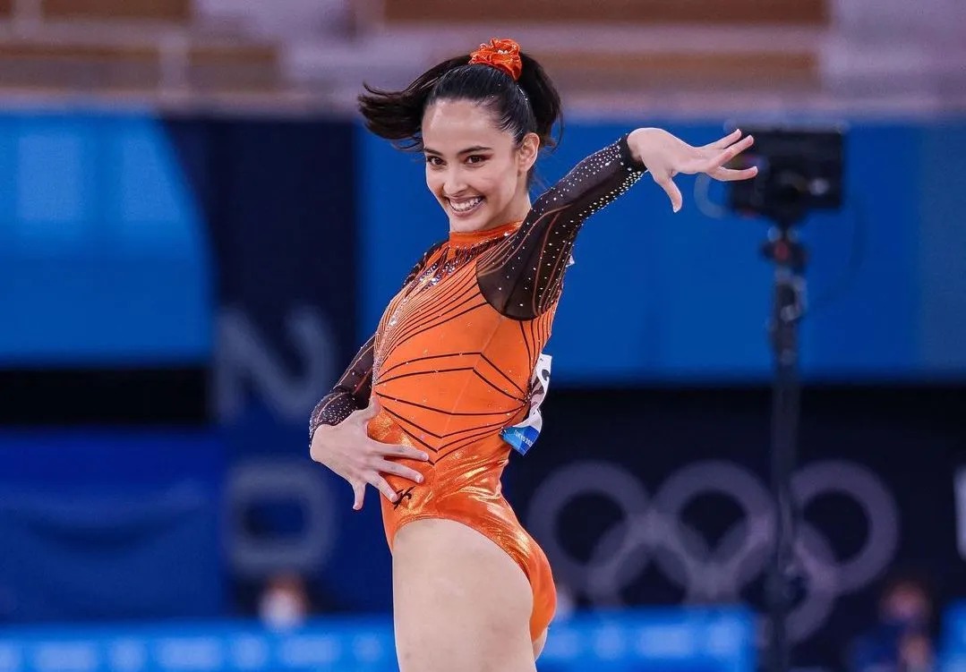 棒球与时尚跨界奢侈品牌为何盯上了棒球夹克设计